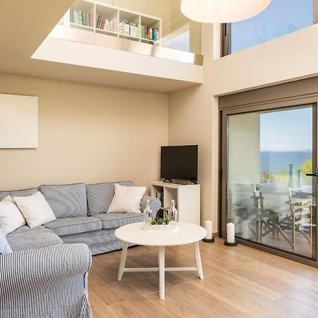 Villa Idyle - Beachfront Residence Tragana  Екстер'єр фото