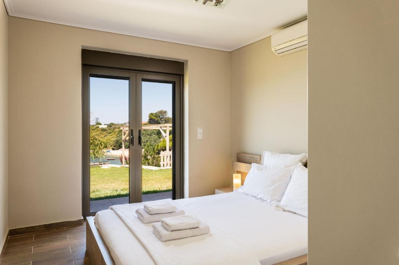 Villa Idyle - Beachfront Residence Tragana  Екстер'єр фото